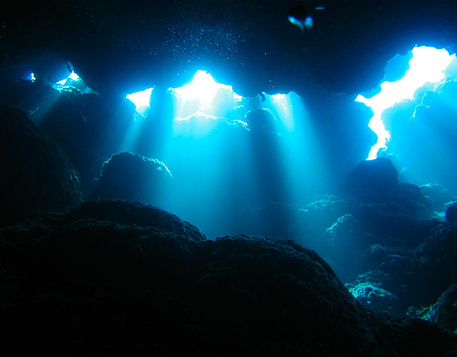 洞窟・アーチ・ホール